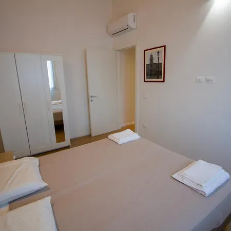 Apartment Altichiero 105 *